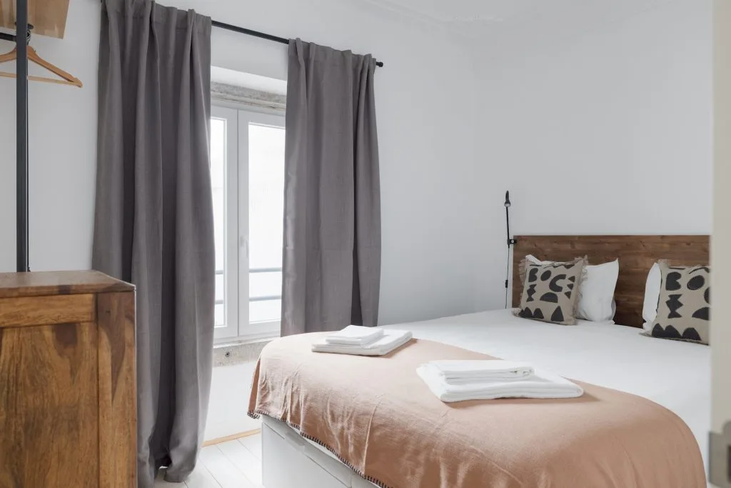 Two bedding settings